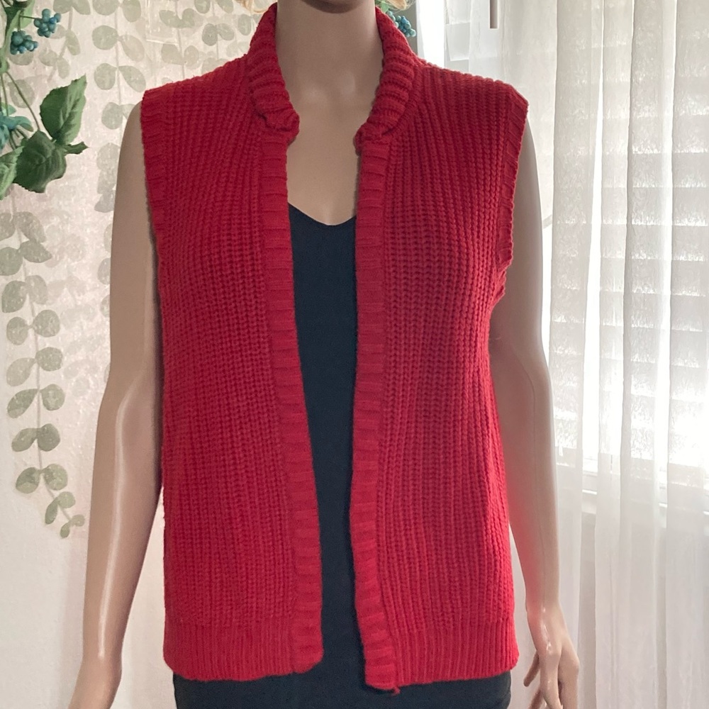 Sz M Vintage OHI Red Sleeveless Knit Cardigan Sweater Vest